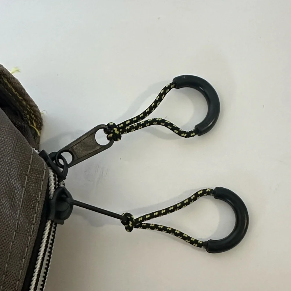 Browning Comp Series Shooting Bag, also a Browning Fishing Worm Binder. EUC
